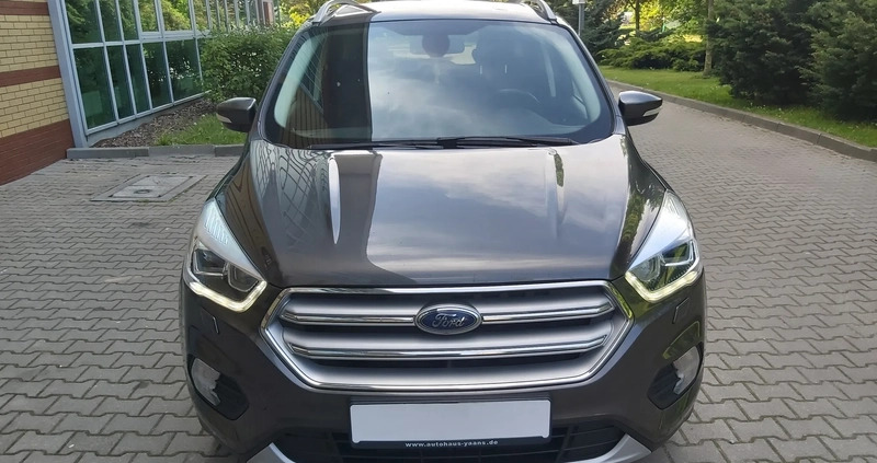 Ford Kuga cena 78800 przebieg: 151000, rok produkcji 2017 z Elbląg małe 379
